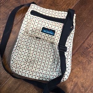 KAVU Cream and Black Crossbody Bag